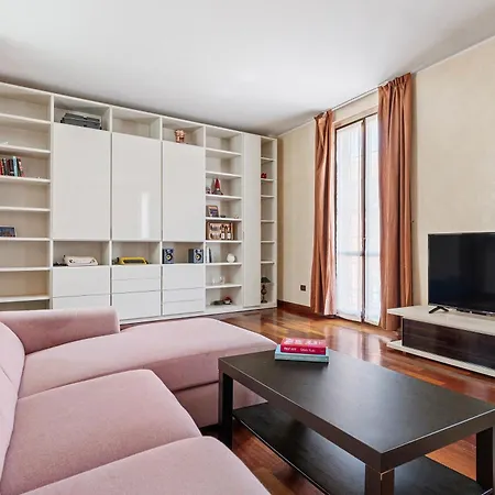 Ampia Casa Su Due Piani, A Pochi Minuti Dai Navigli E Metro Appartamento *